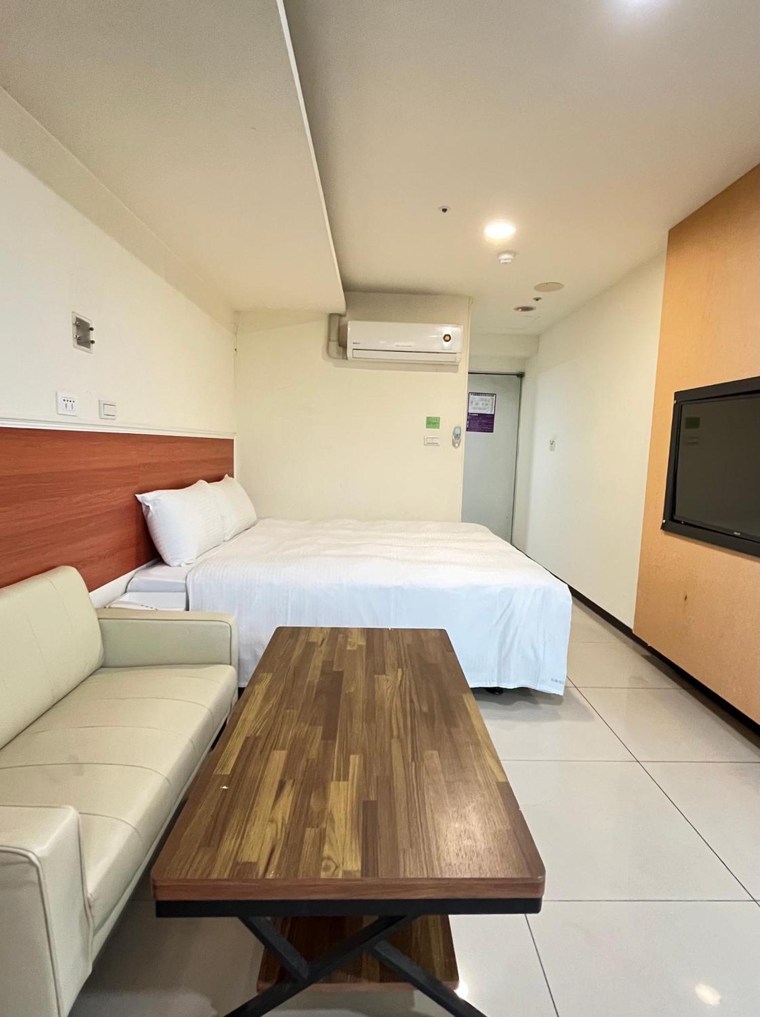 E Lim Hotel Čung-li Exteriér fotografie