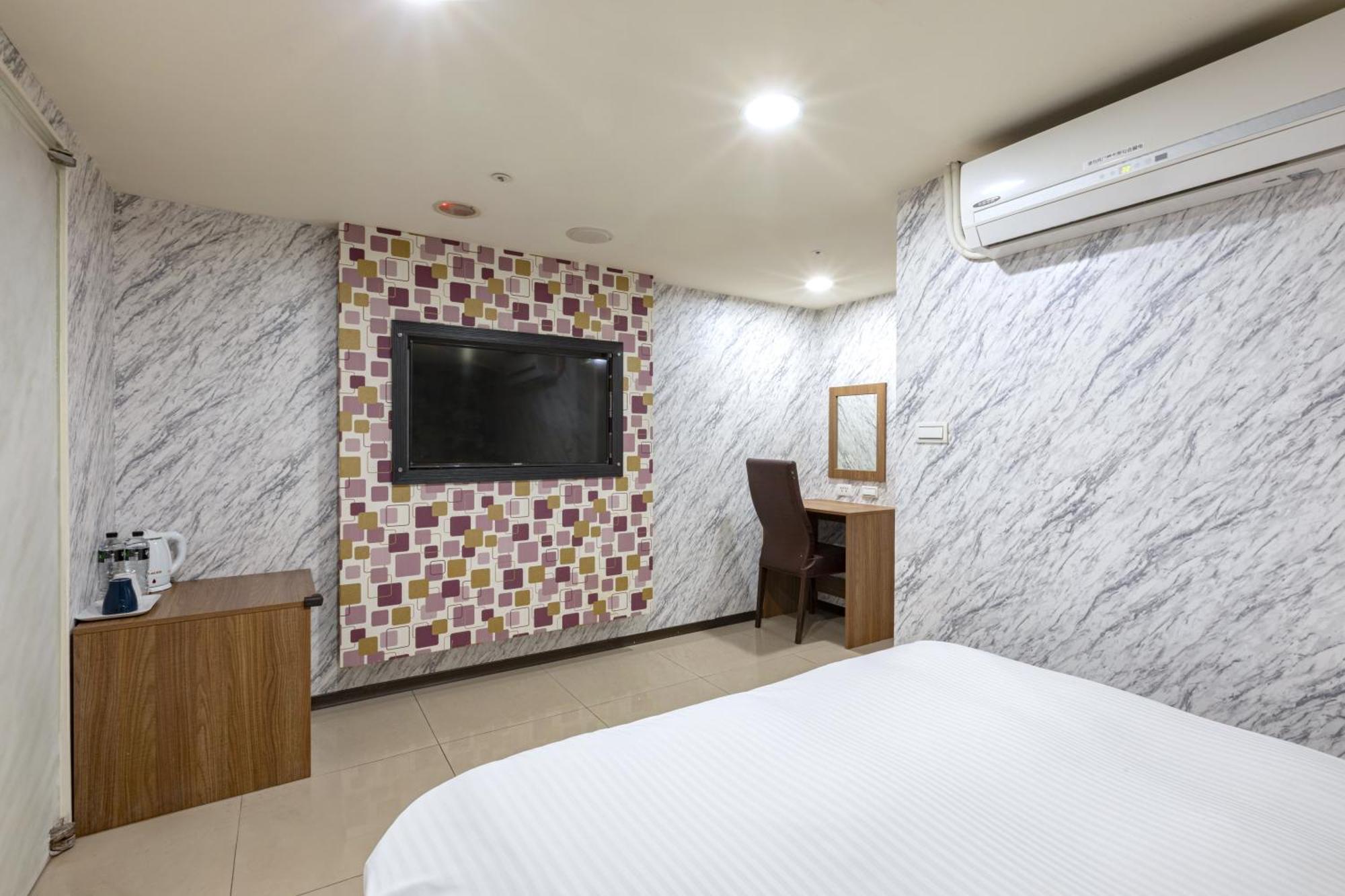 E Lim Hotel Čung-li Pokoj fotografie