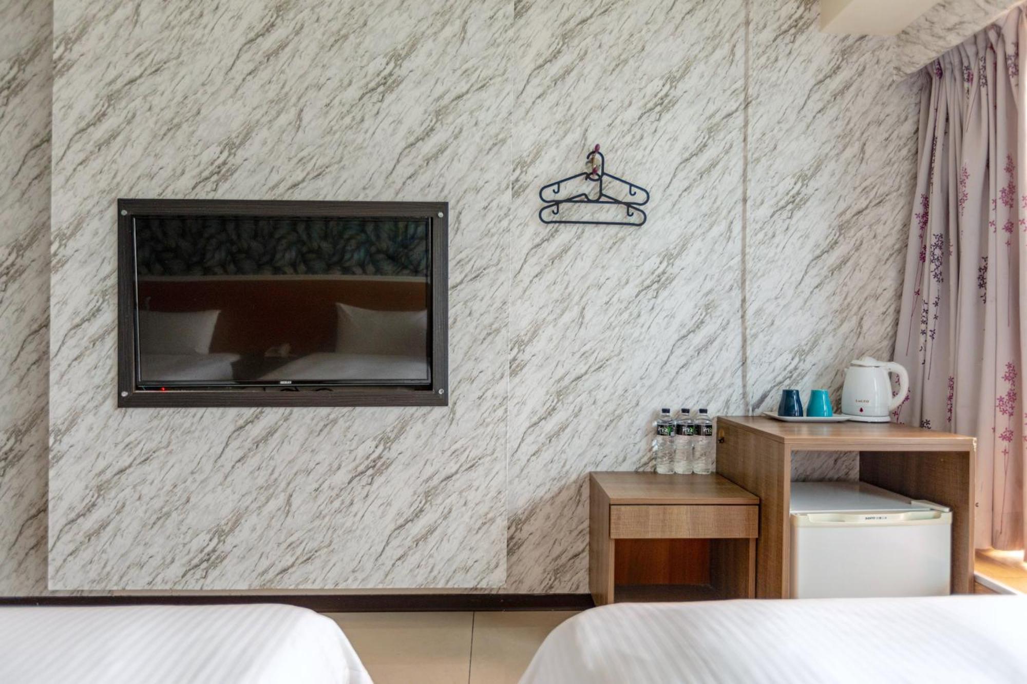 E Lim Hotel Čung-li Exteriér fotografie